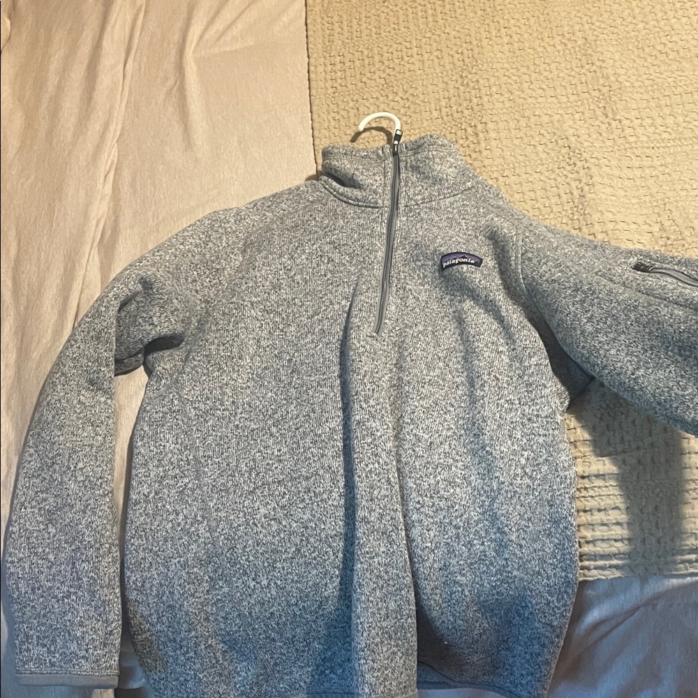 Patagonia Heathered Gray Fleece Pullover